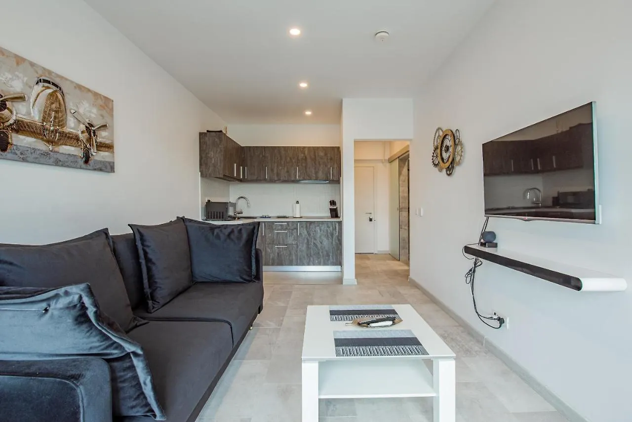 Apartment Cozy Penthousestudio Cityview W12 Bucharest Romania