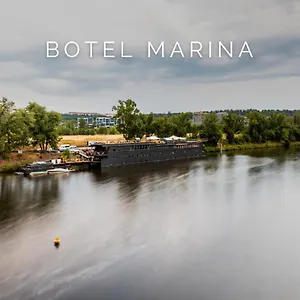 ** Botel Marina Republica Cehă